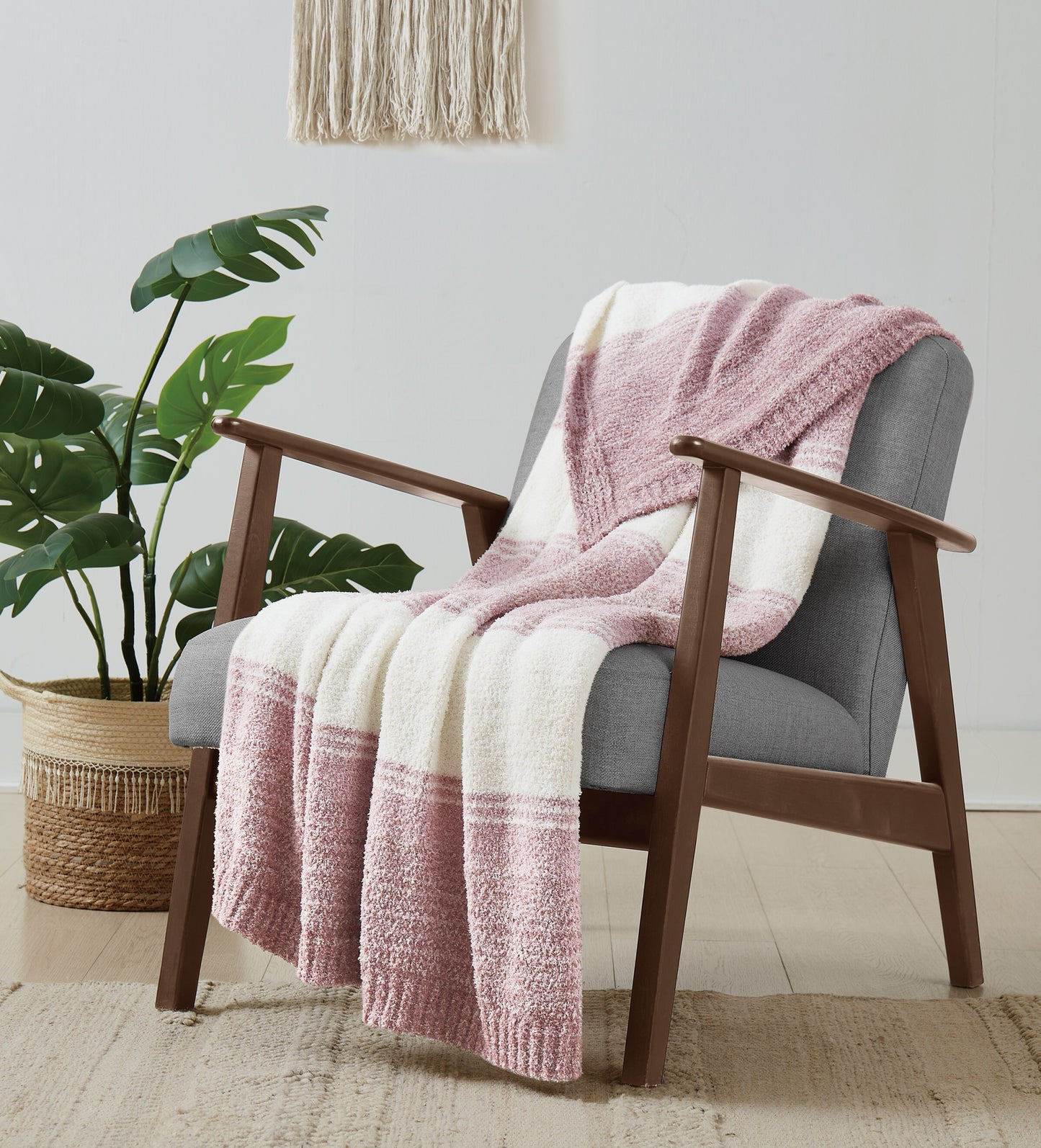Brooklyn Loom Feathered Ombre Throw Blanket