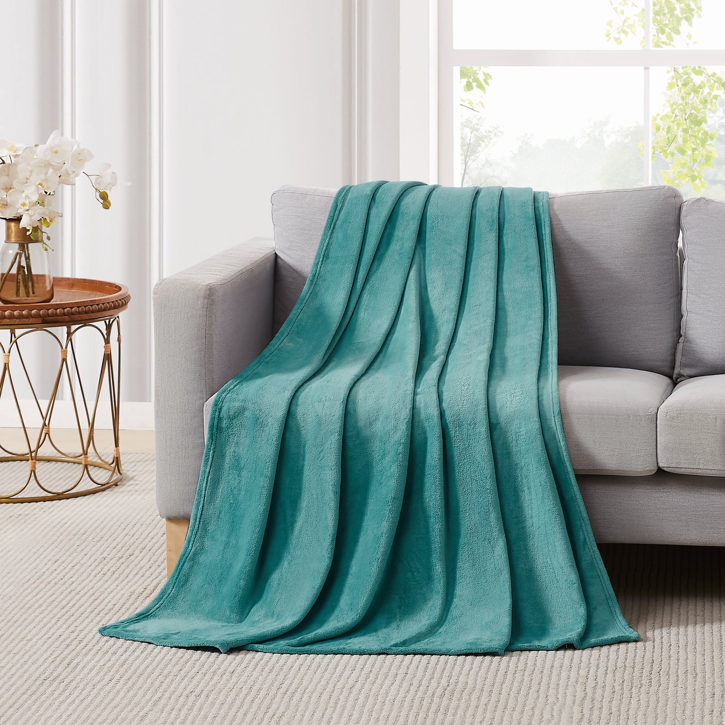 5th Avenue Lux Ultra Plush Throw Blanket