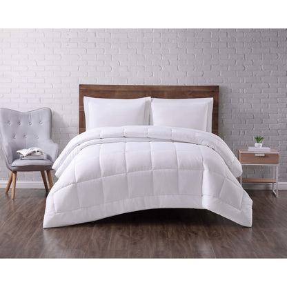Truly Soft Everyday Seersucker White Down Alternative Comforter Front View Room
