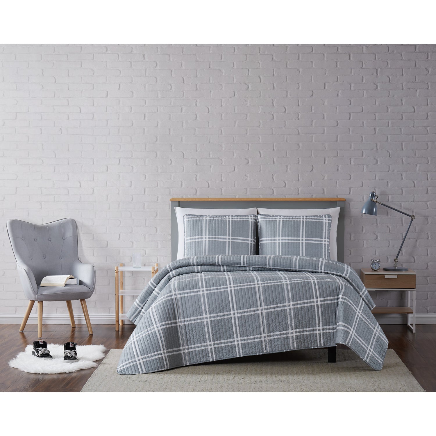 Truly Soft Everyday Leon Plaid Quilt Set Front View Room Grey Gray